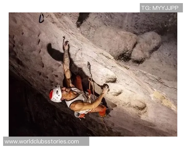 上海攀岩队在极限运动世界杯积分榜上以54分稳居第一名 上海攀岩队在极限运动世界杯积分榜上以54分稳居第一名